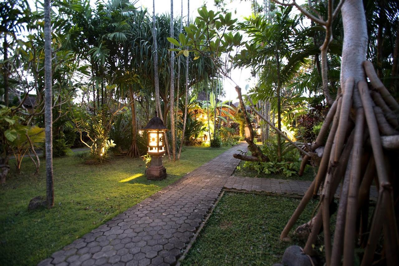 Bumi Ayu Bungalow Sanur Exterior foto